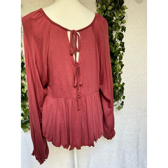 New Altar'd State Red Cropped Ruffled Long Sleeve Top Women's Medium - Picture 2 of 11